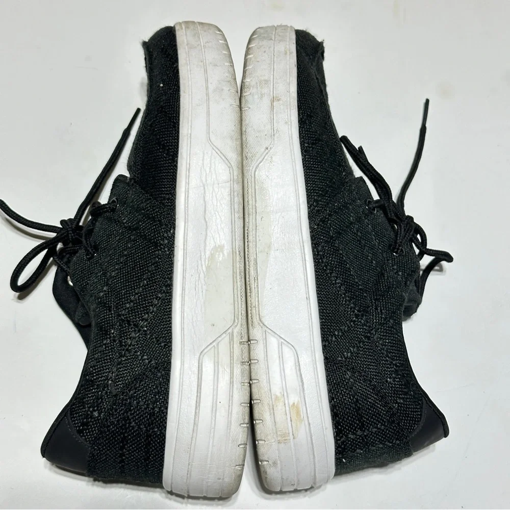 TIDU Black Lace-Up Sneakers – Women’s Size 7 (EU 37)